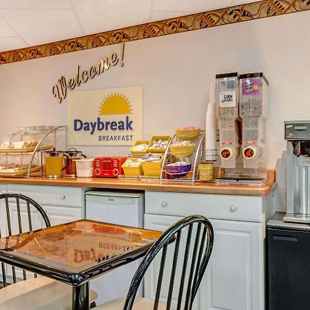 Days Inn By Wyndham Ridgefield Eksteriør billede
