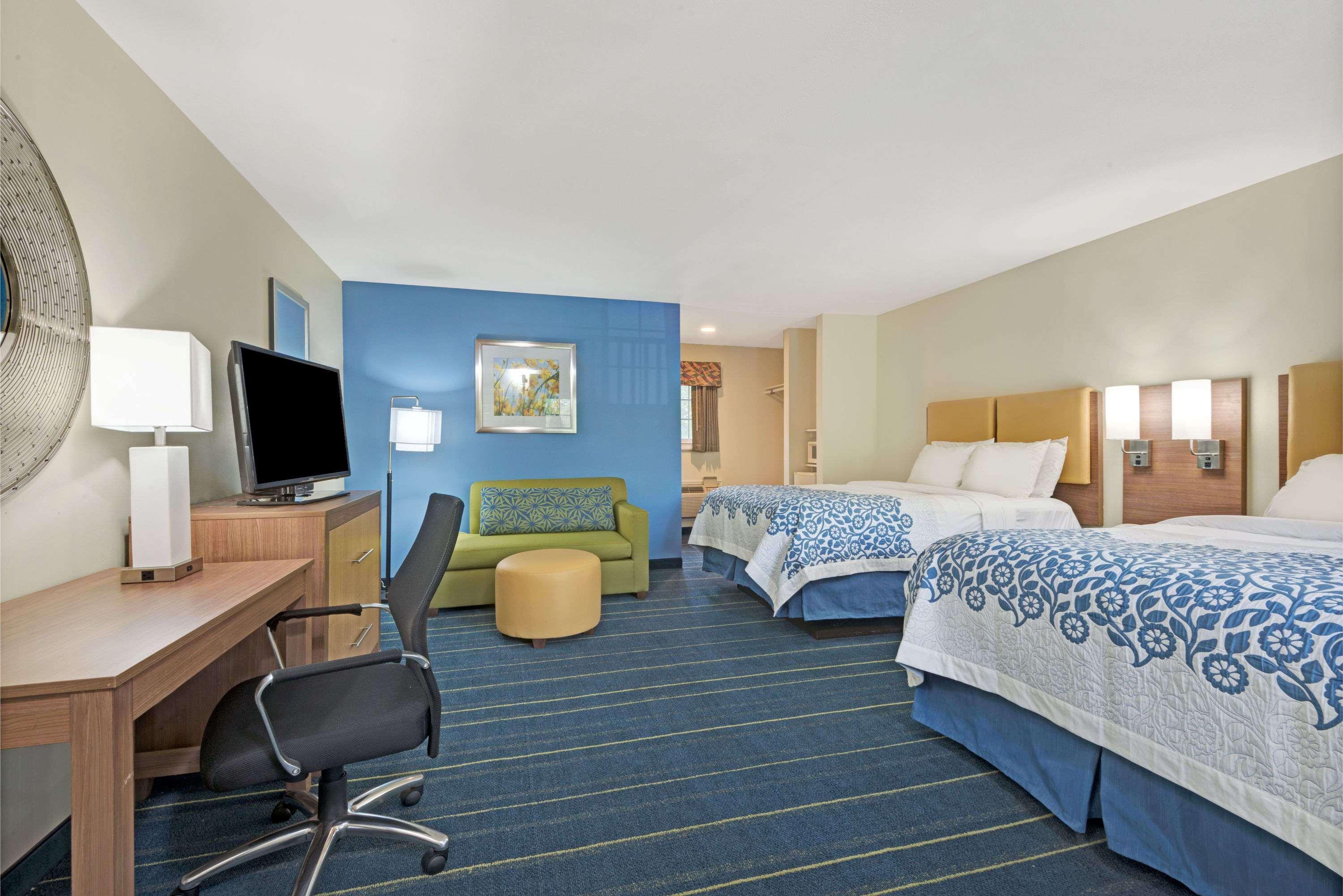 Days Inn By Wyndham Ridgefield Eksteriør billede